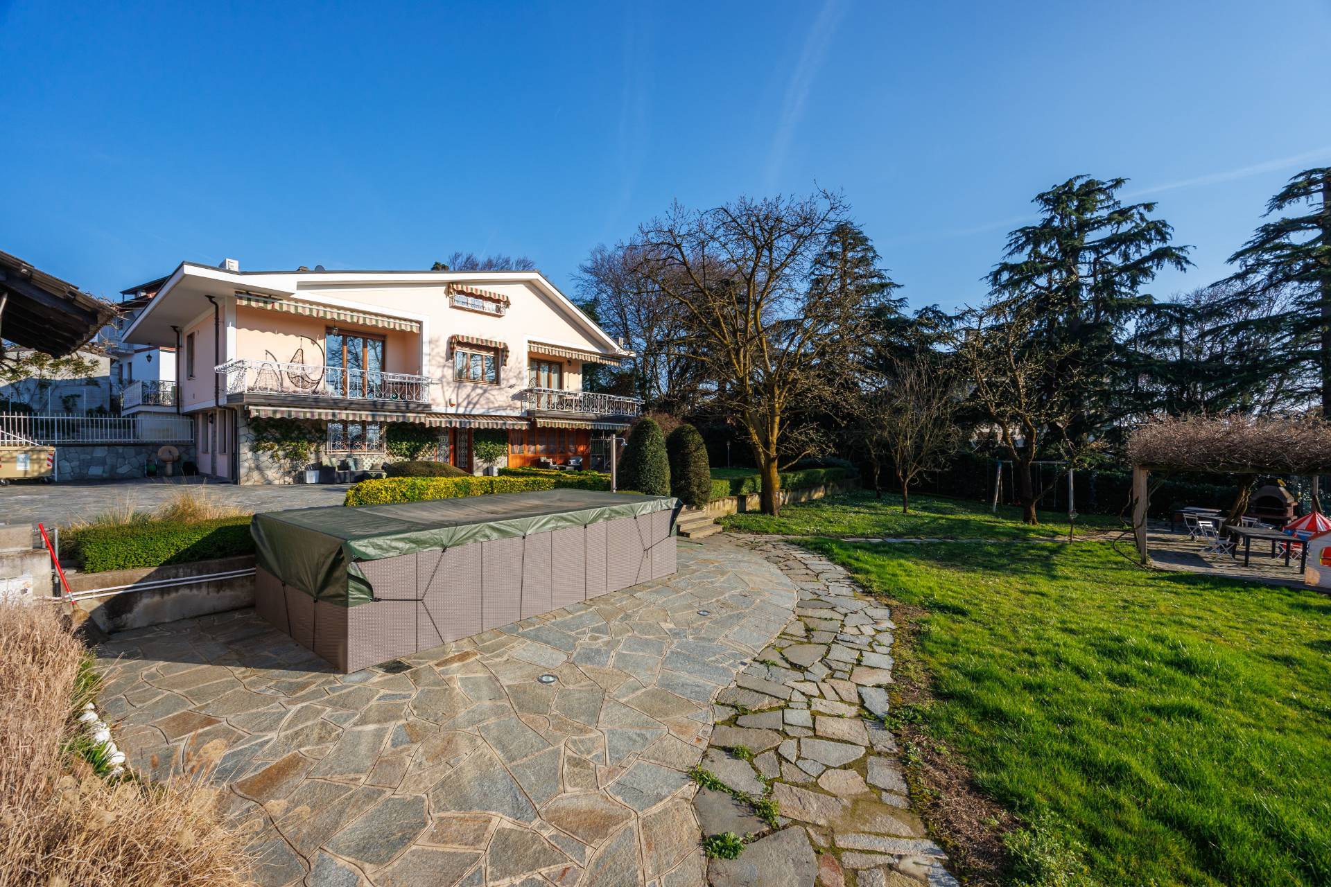 Villa in vendita a Trofarello