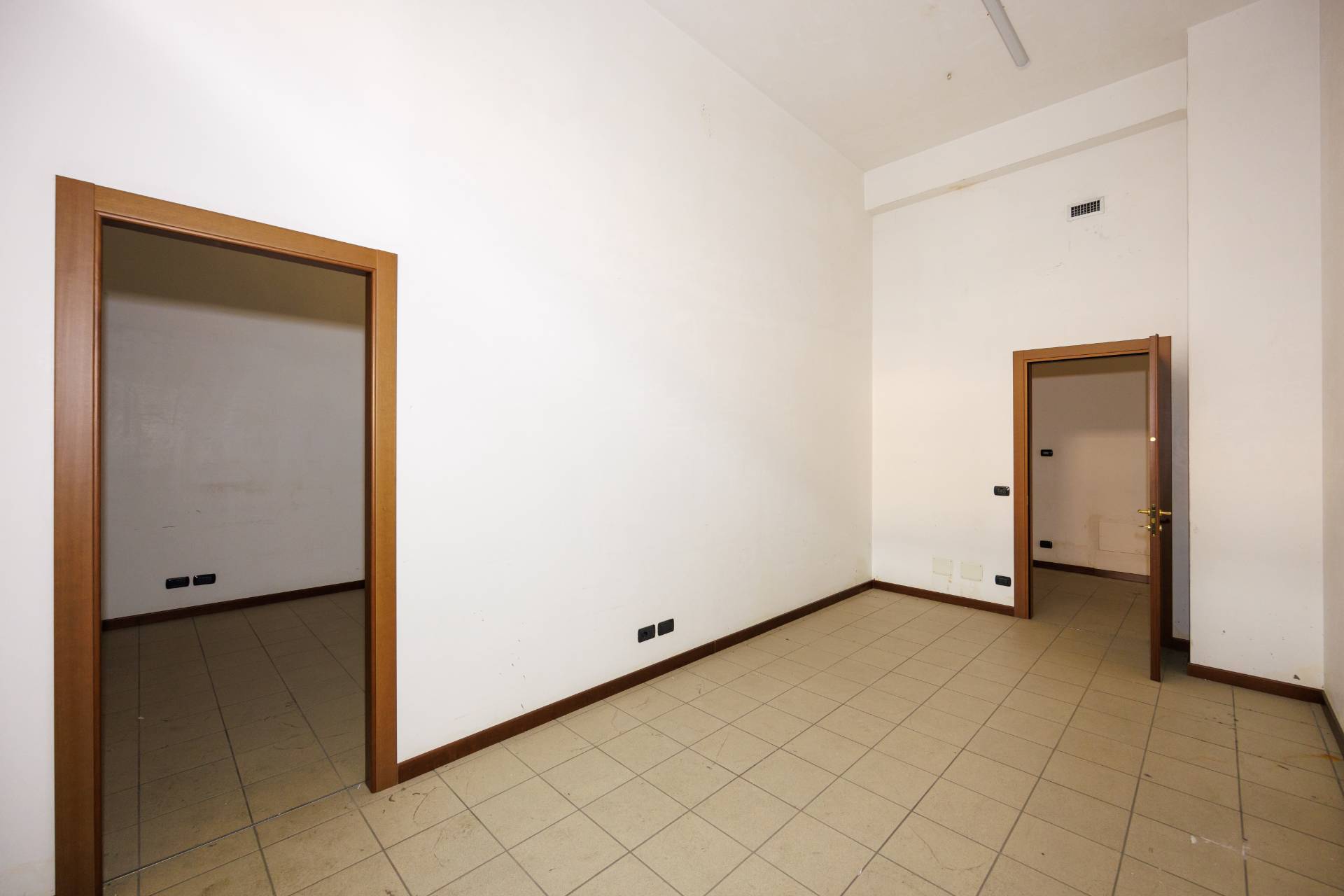 Ufficio in vendita a Torino, San Salvario