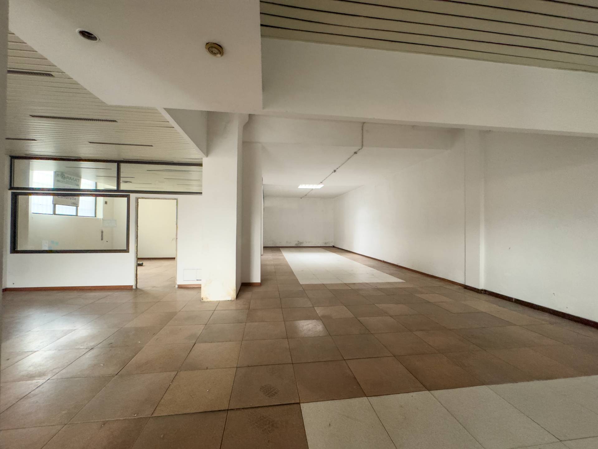 Negozio in vendita a Torino, Pozzo Strada
