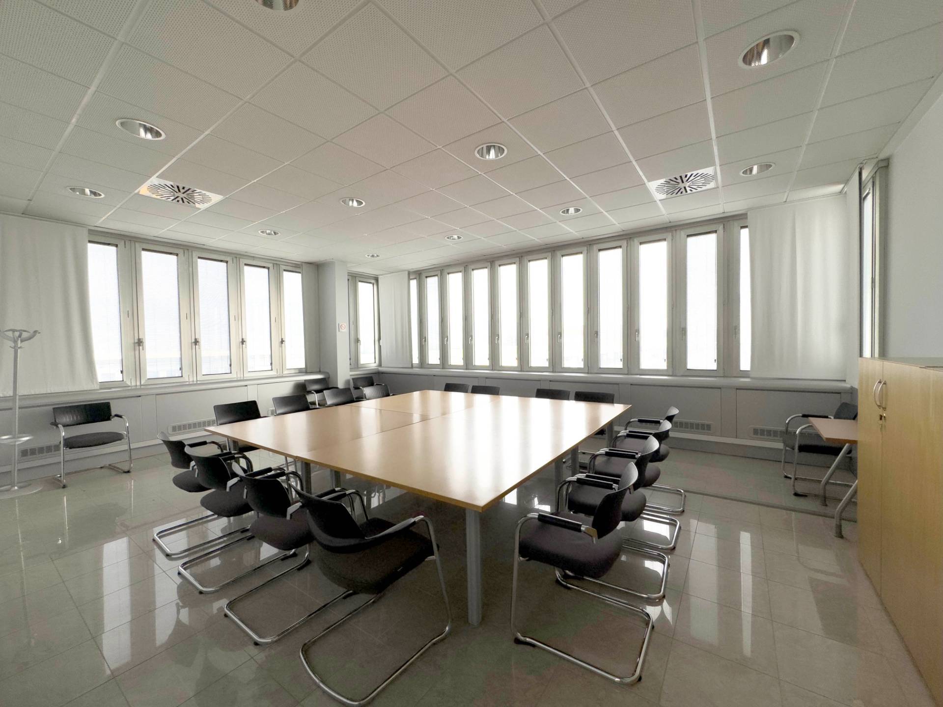 Ufficio in affitto a Moncalieri, C.so Roma