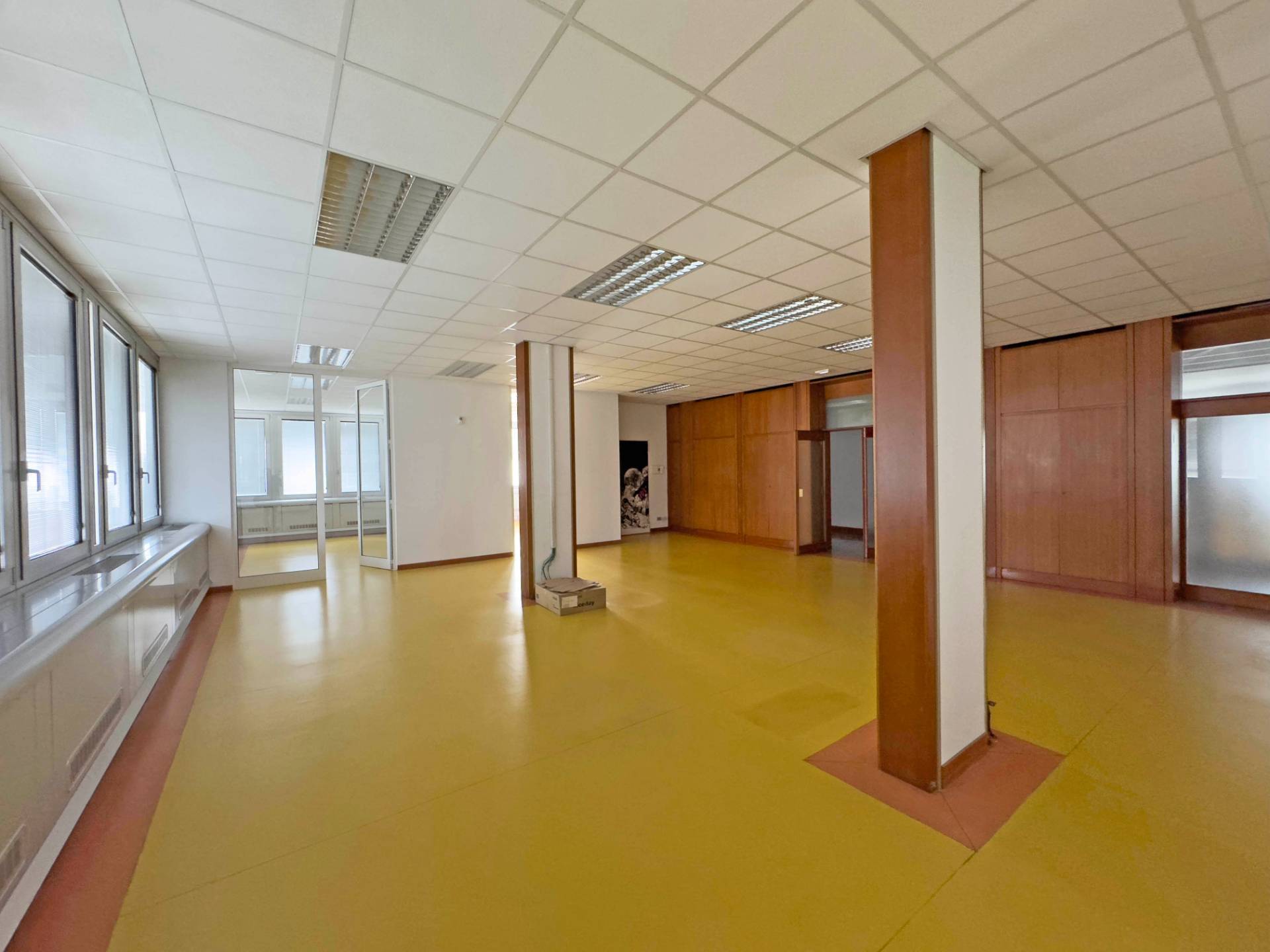 Ufficio in affitto a Moncalieri, C.so Roma