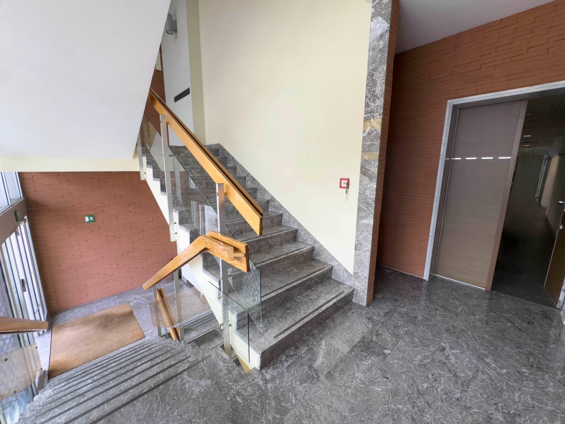 Ufficio in affitto a Moncalieri, C.so Roma