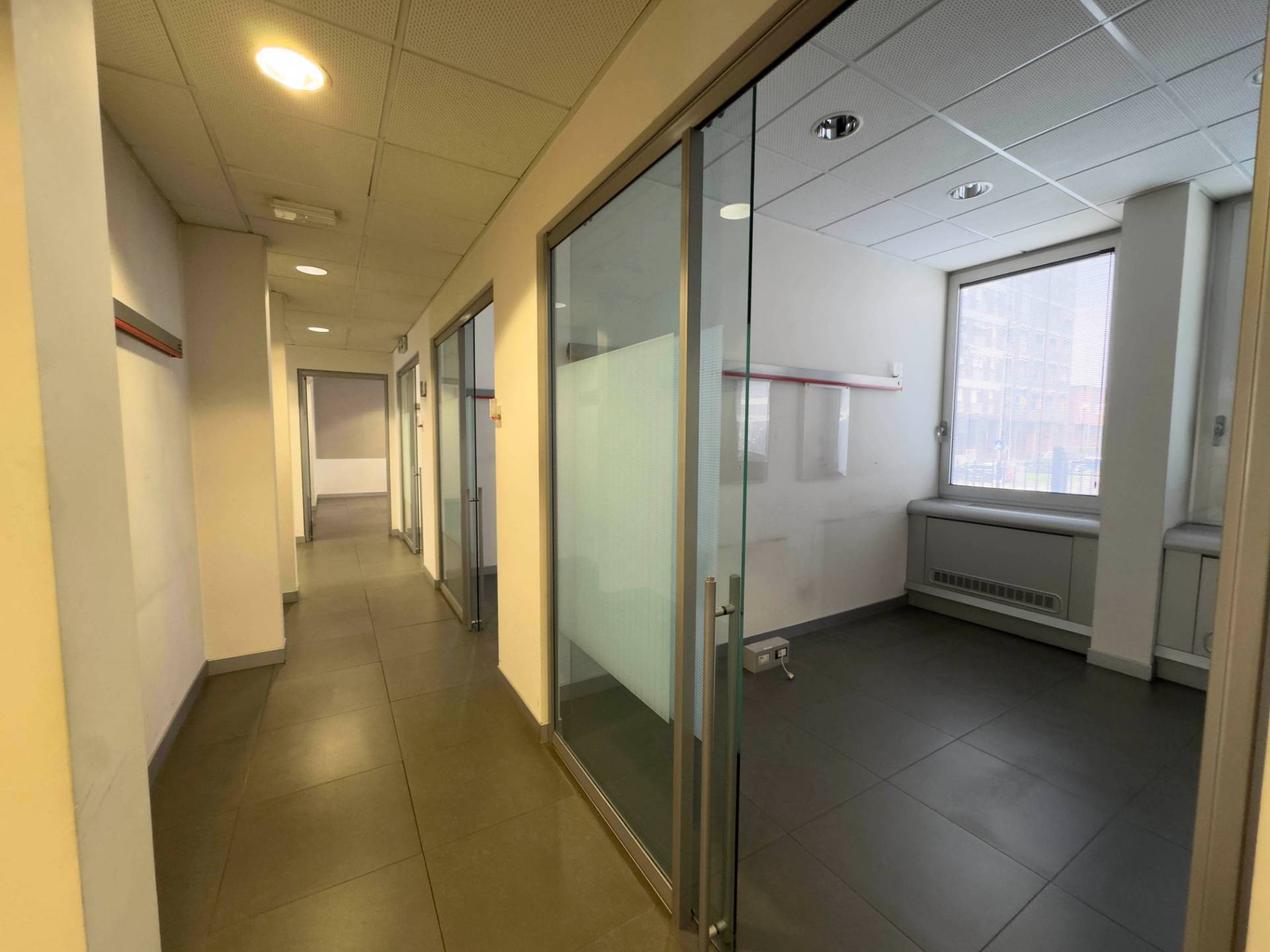 Ufficio in affitto a Moncalieri, C.so Roma
