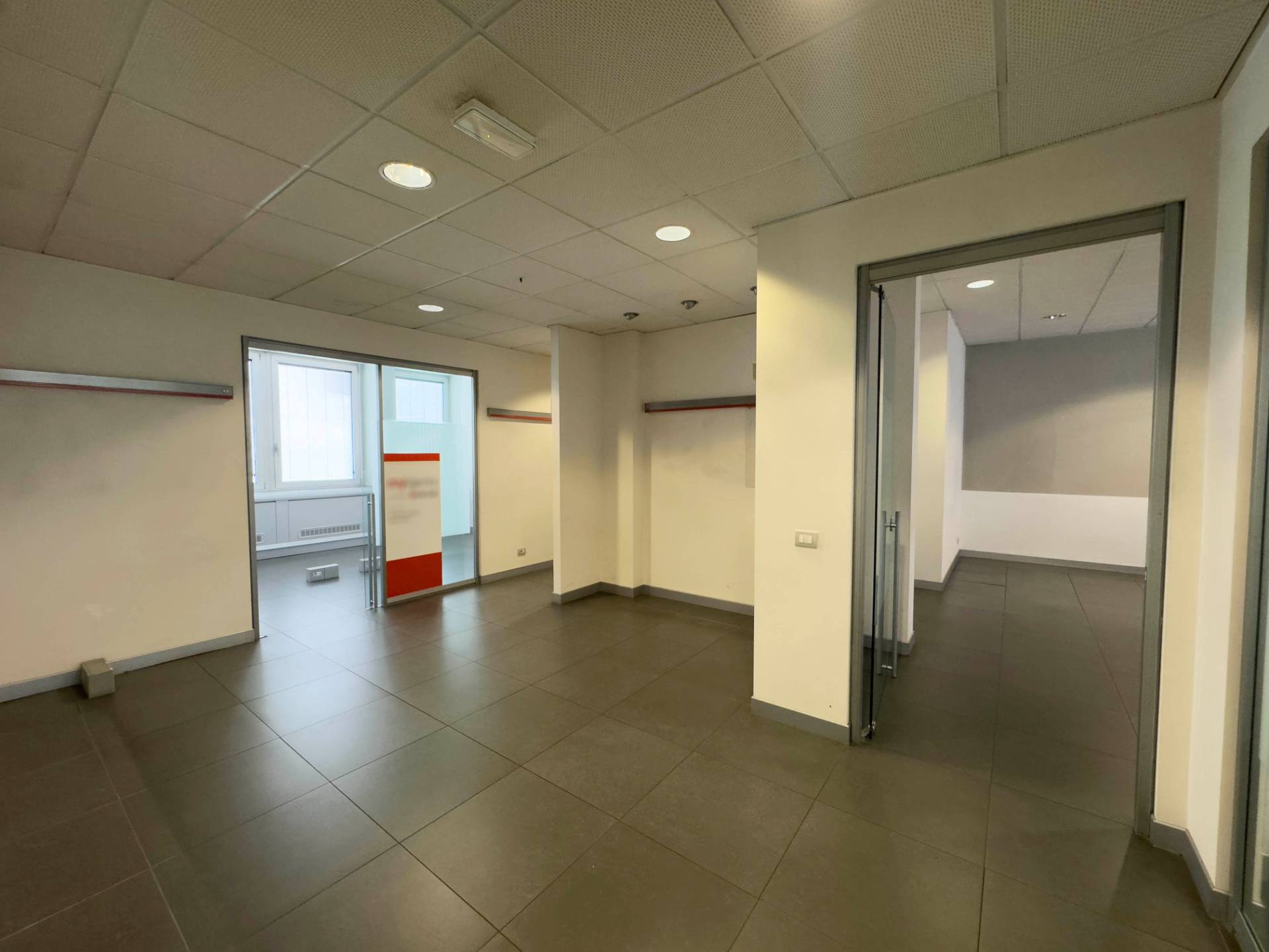 Ufficio in affitto a Moncalieri, C.so Roma