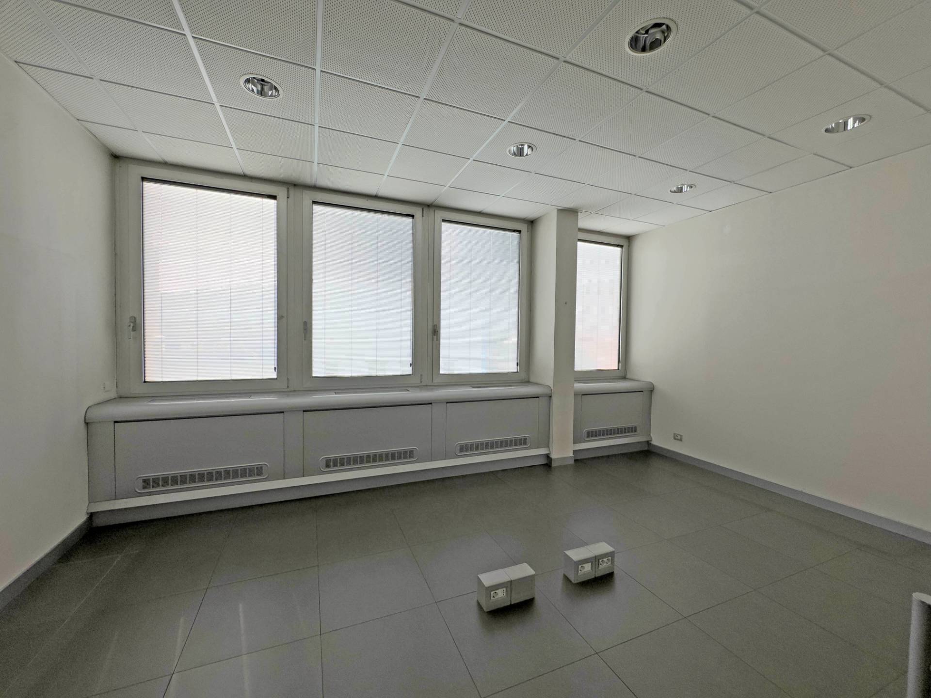 Ufficio in affitto a Moncalieri, C.so Roma