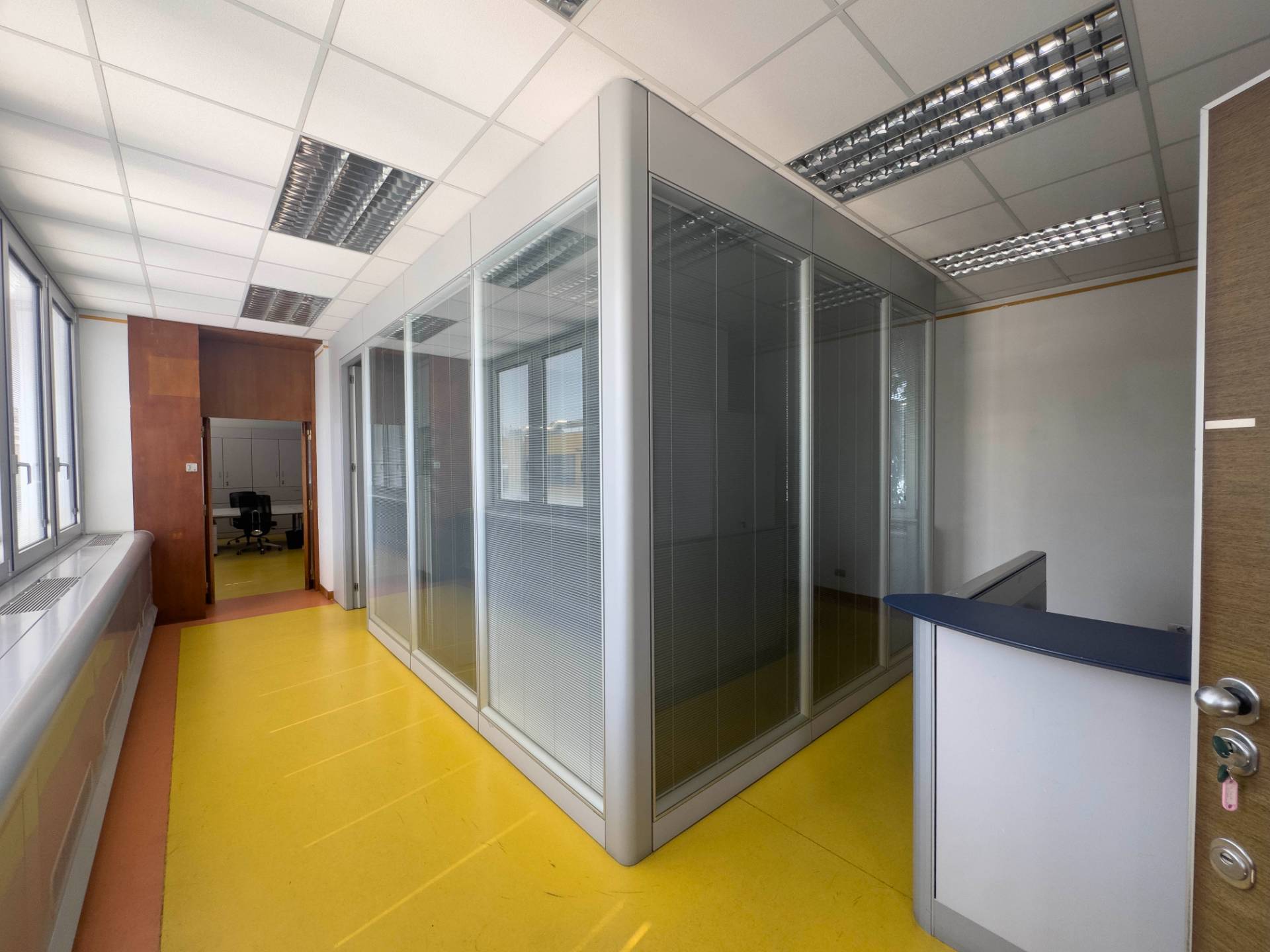 Ufficio in affitto a Moncalieri, C.so Roma