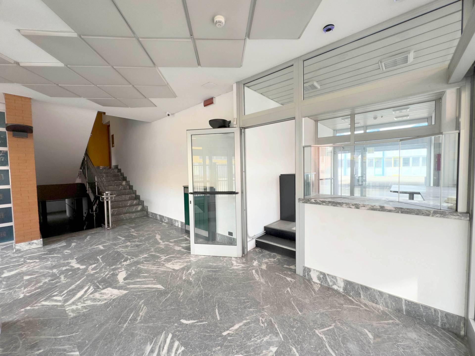 Ufficio in affitto a Moncalieri, C.so Roma