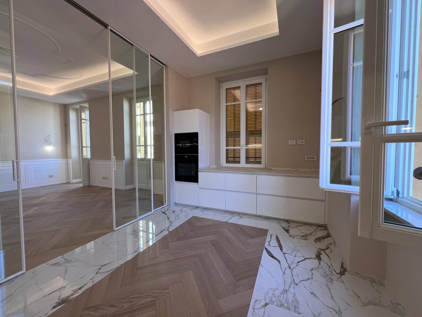 Appartamento in vendita a Alassio, Lungomare