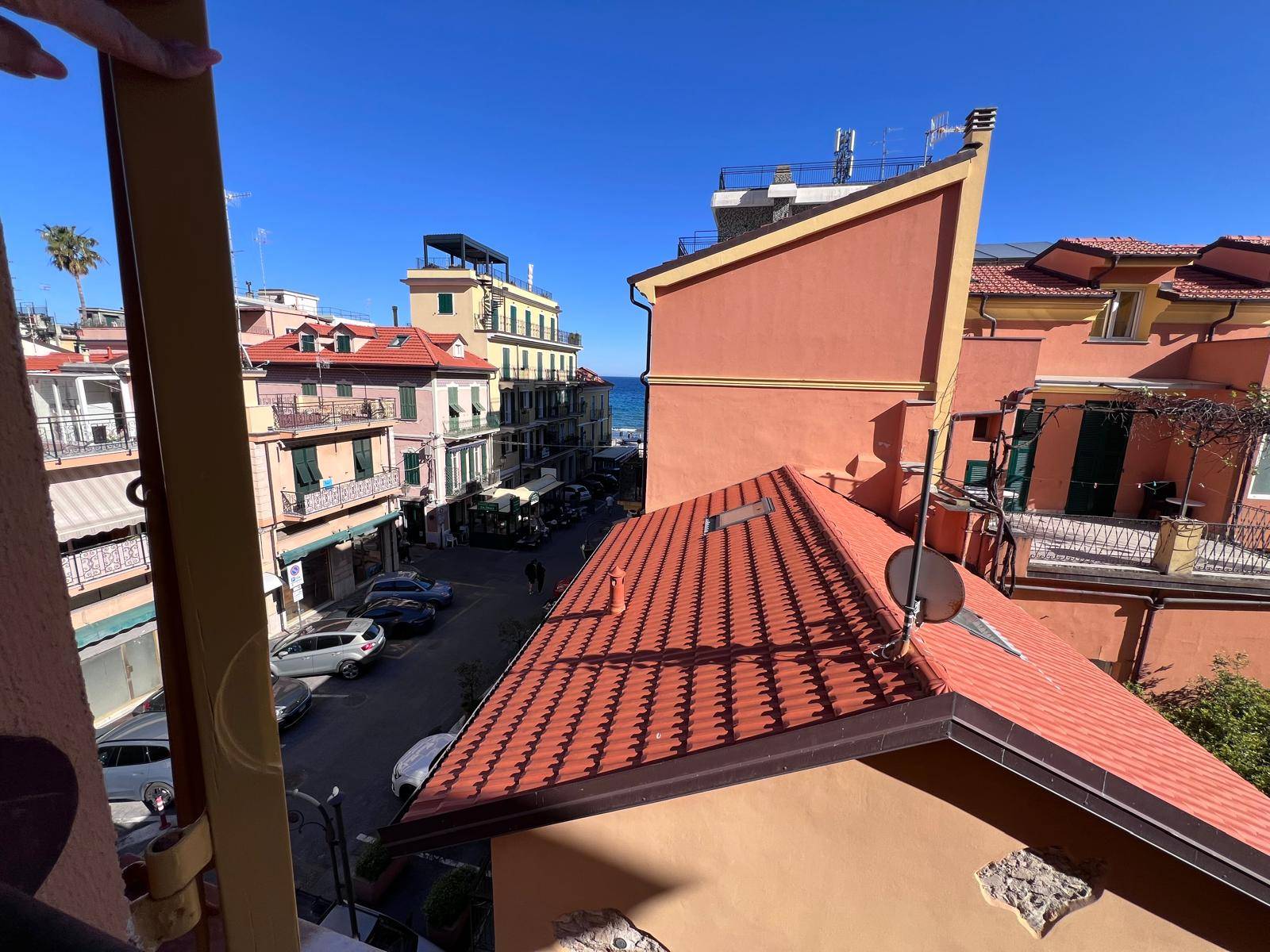 Appartamento in vendita a Alassio, Lungomare
