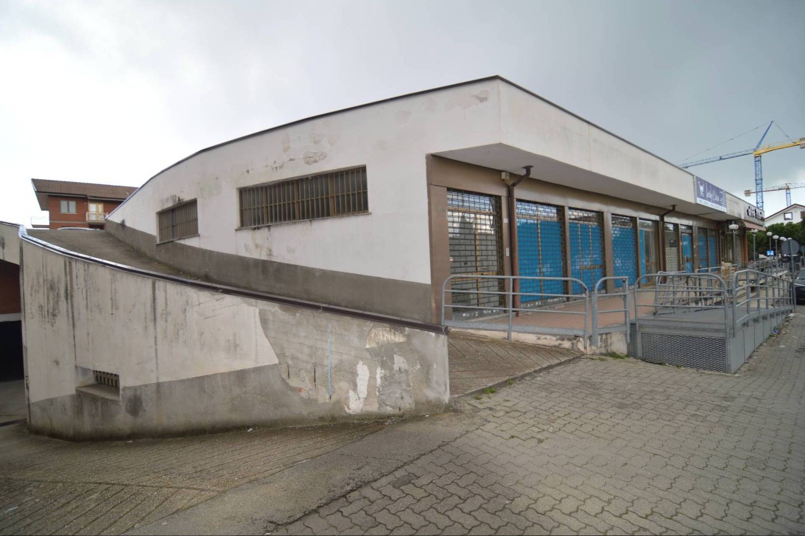 Locale commerciale in vendita a Lein