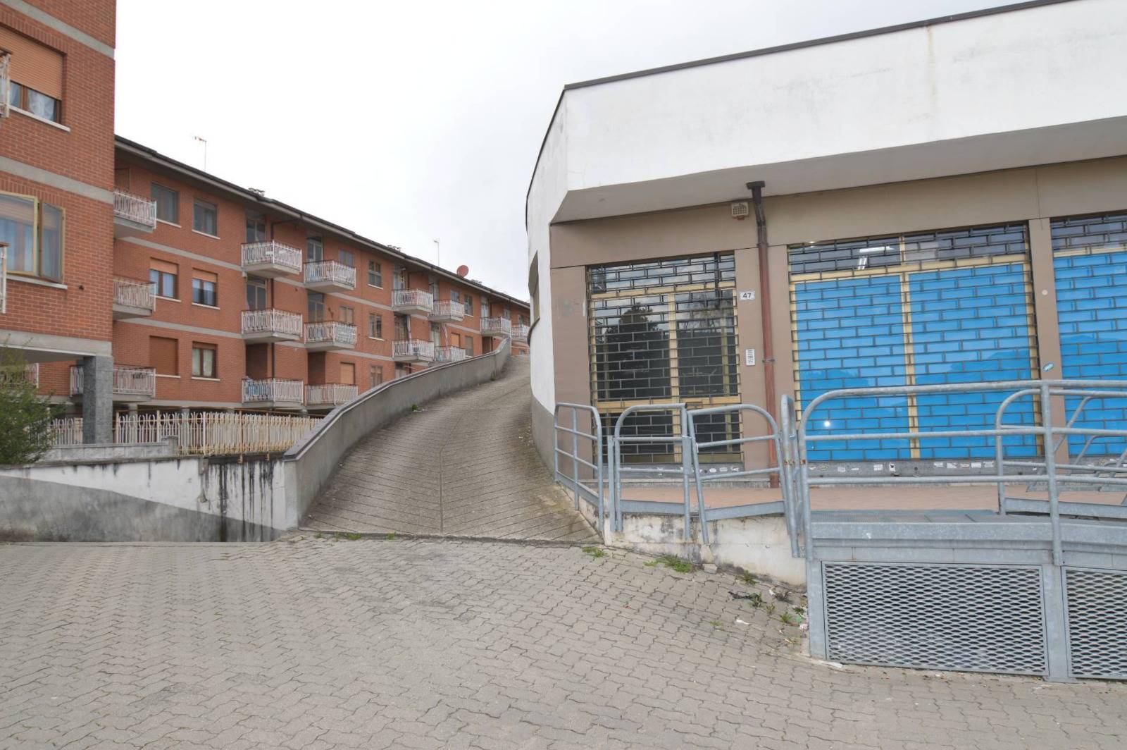 Locale commerciale in vendita a Lein