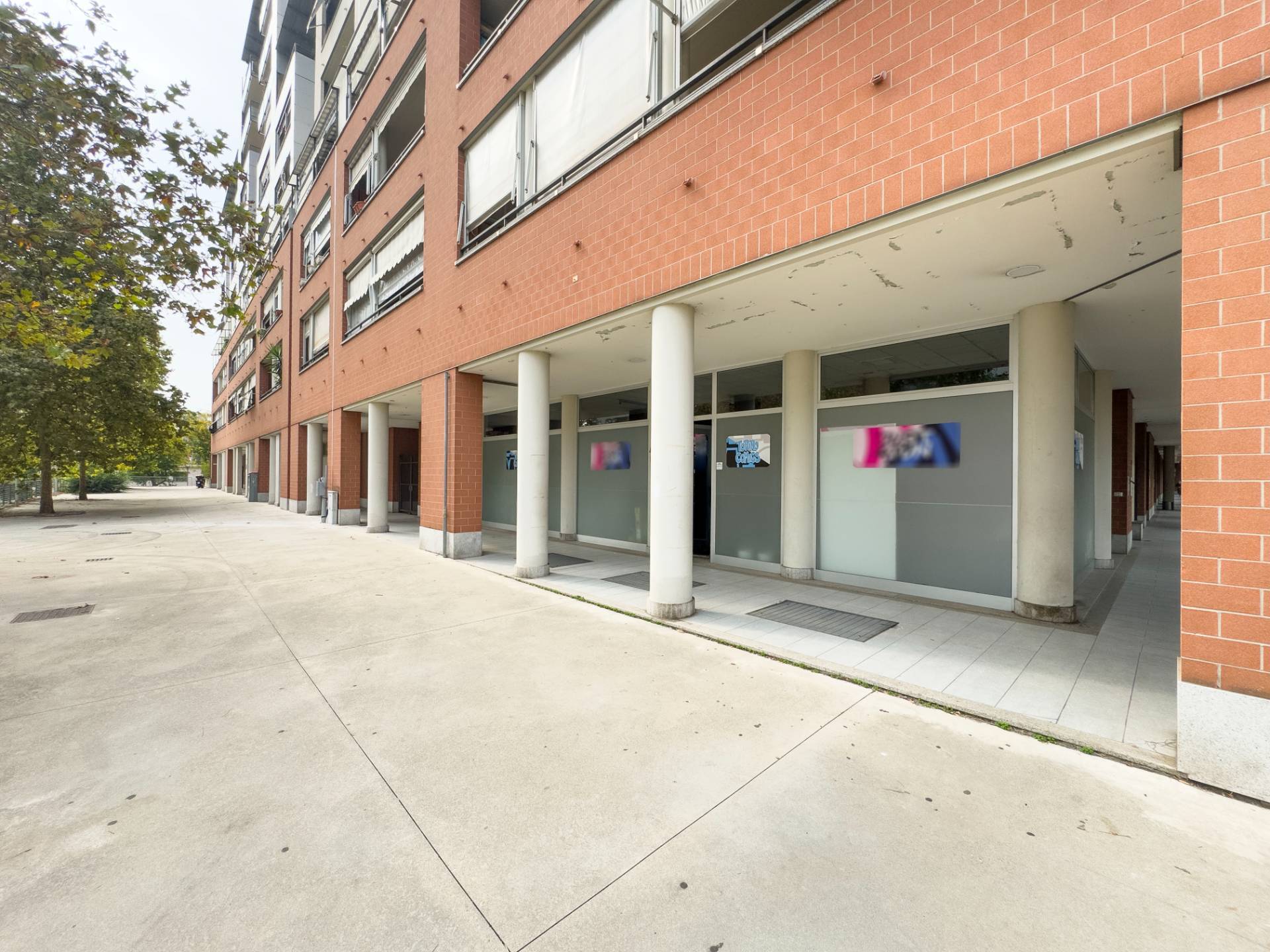 Locale commerciale in affitto a Torino, Madonna Campagna