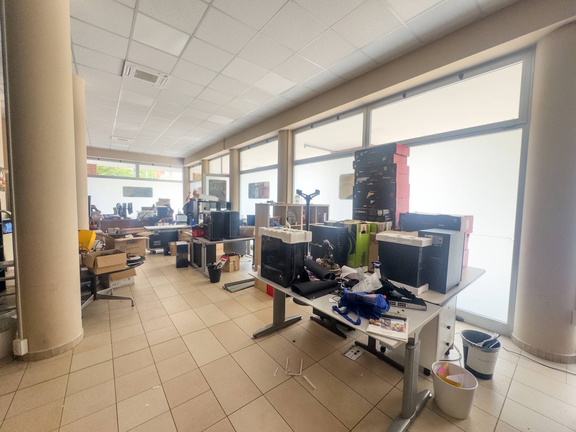 Locale commerciale in affitto a Torino, Madonna Campagna
