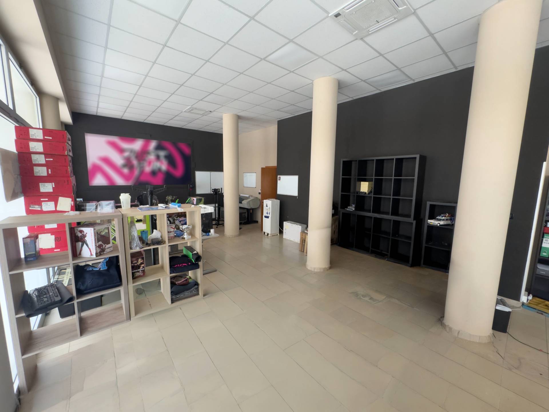 Locale commerciale in affitto a Torino, Madonna Campagna