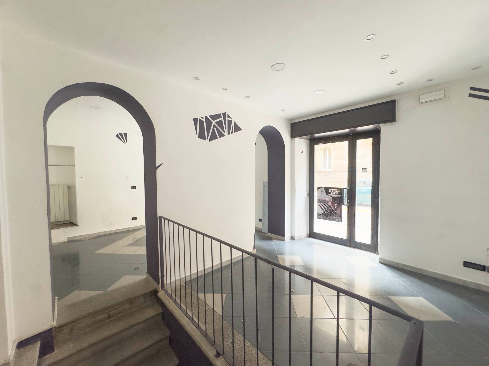 Negozio in vendita a Torino, San Salvario
