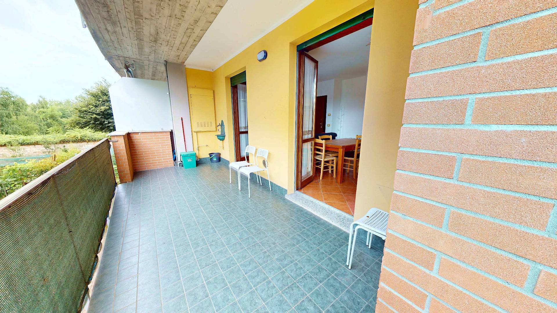 Bilocale con terrazzo a Tradate