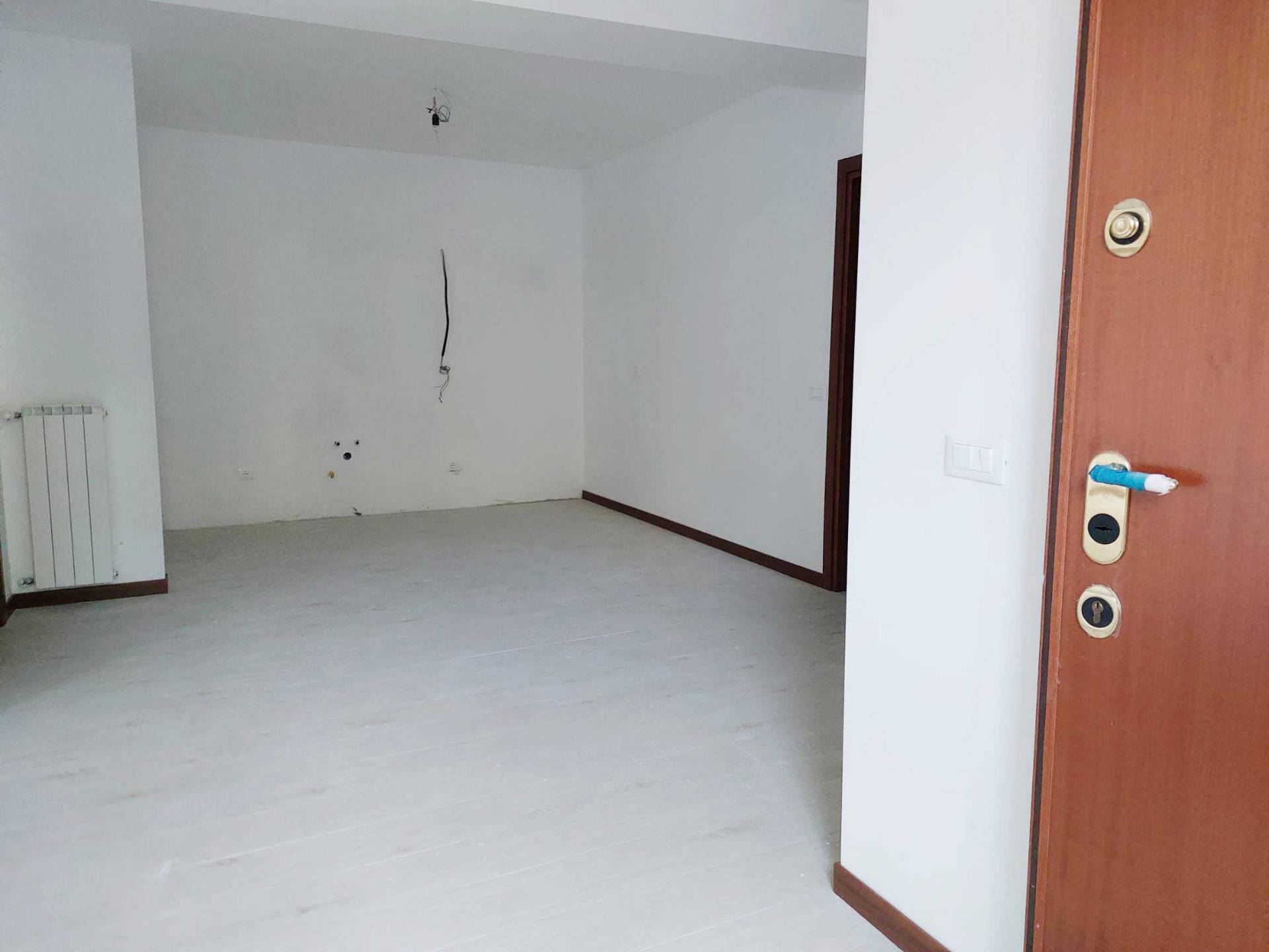 Appartamento in vendita a Lonate Ceppino, CENTRO