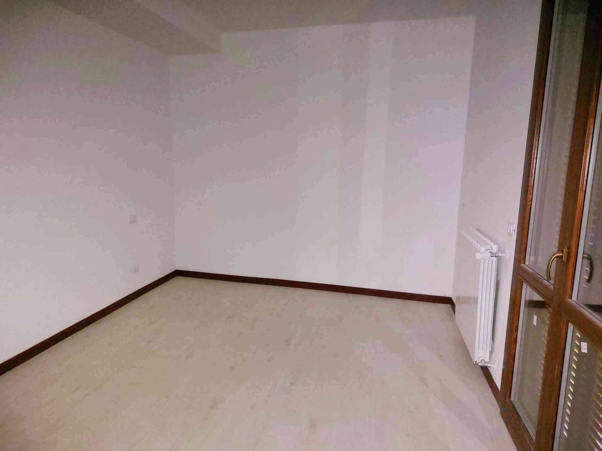 Appartamento in vendita a Lonate Ceppino, CENTRO