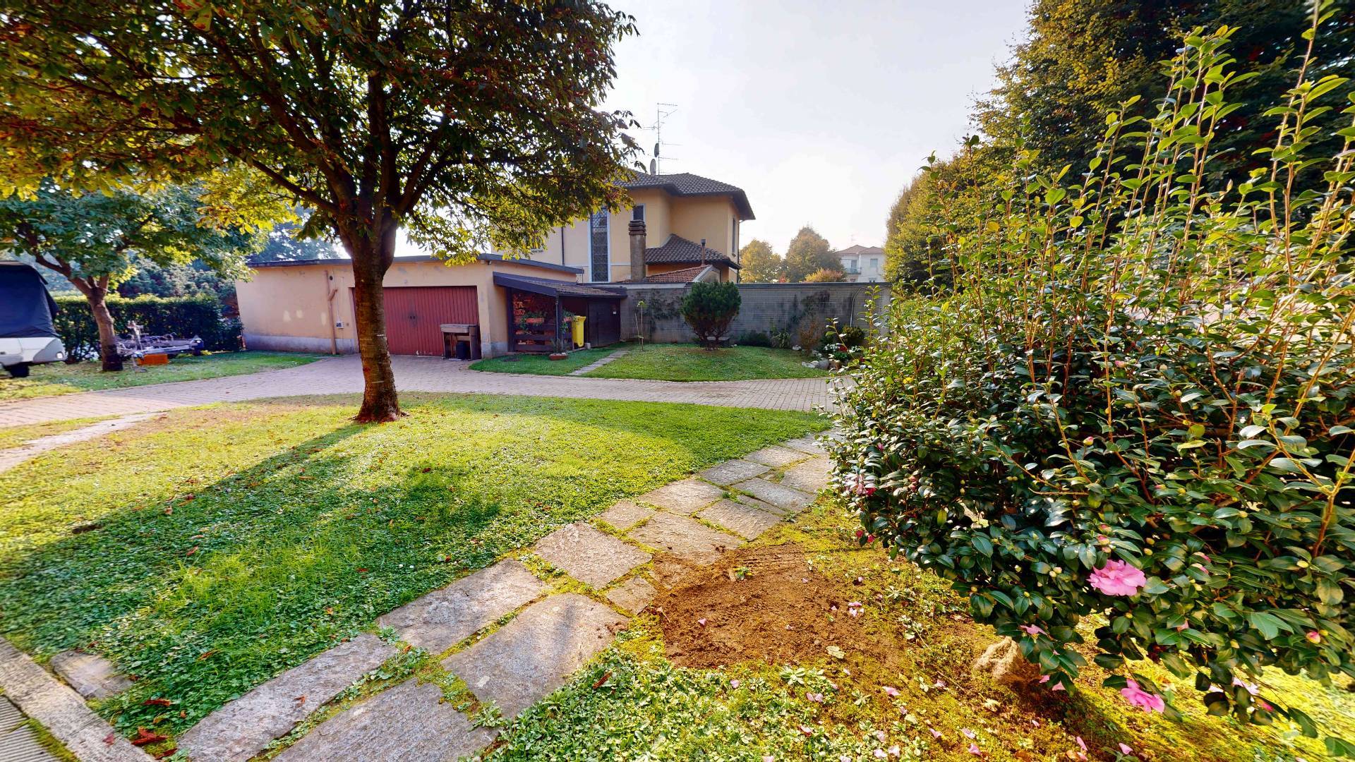 Villa in vendita a Vedano Olona