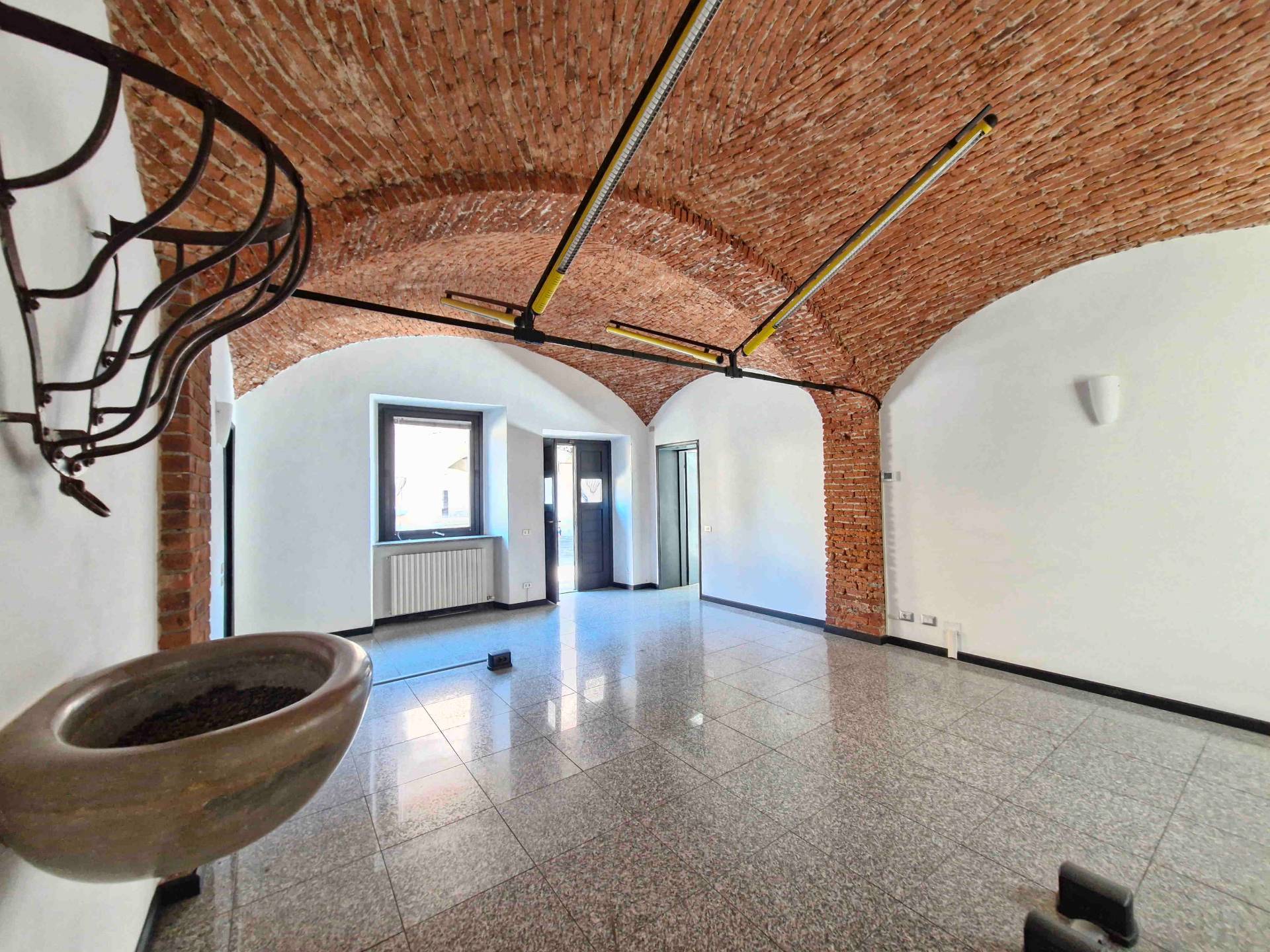 Studio/Ufficio in affitto a Tradate, CENTRO