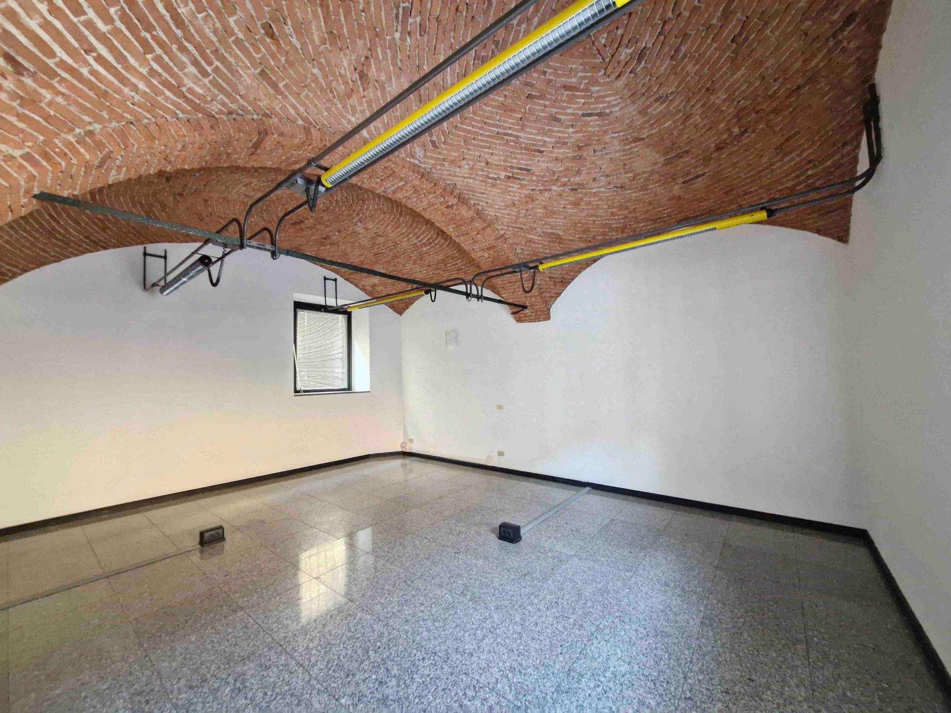 Studio/Ufficio in affitto a Tradate, CENTRO