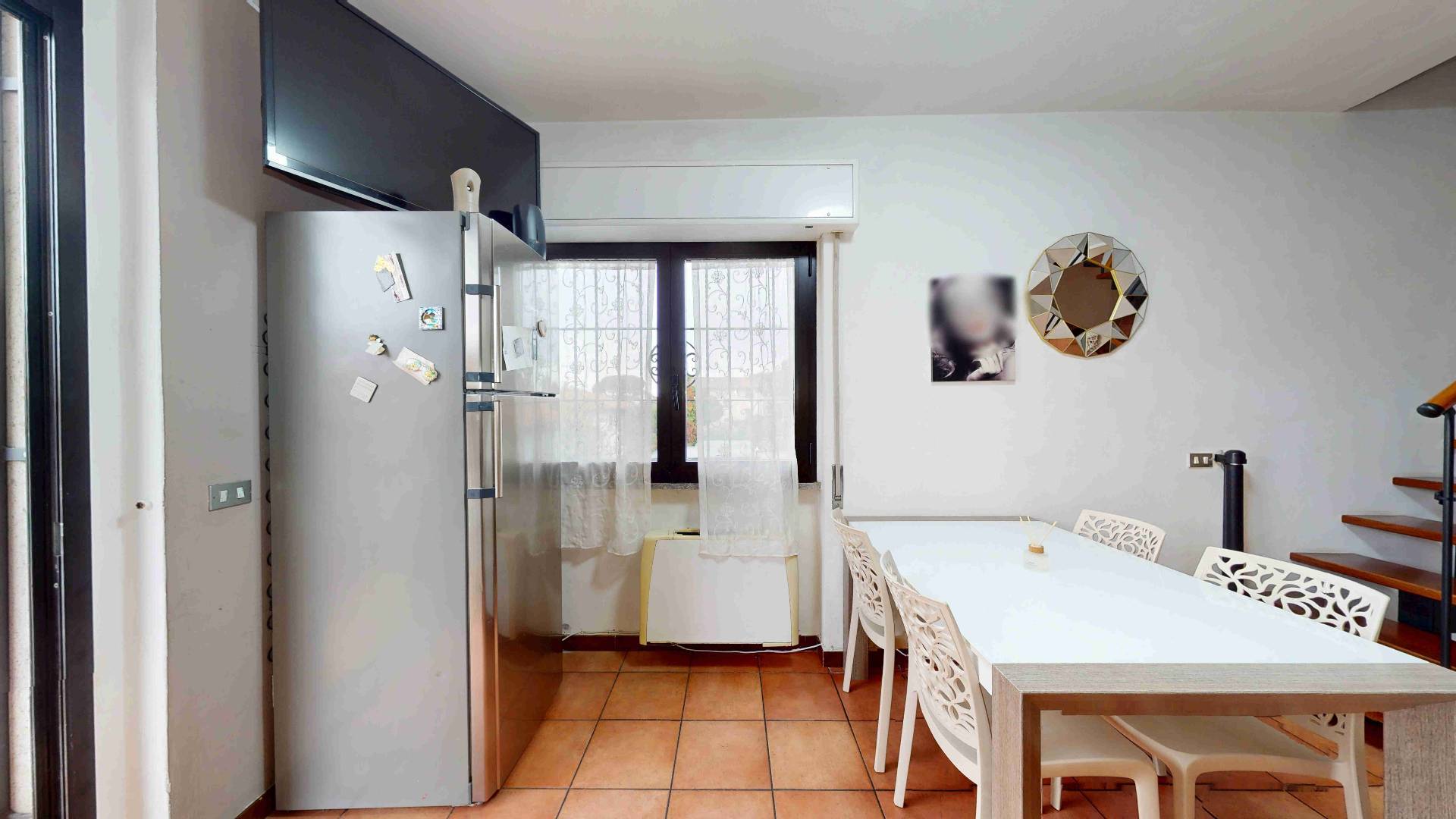 Appartamento in vendita a Locate Varesino