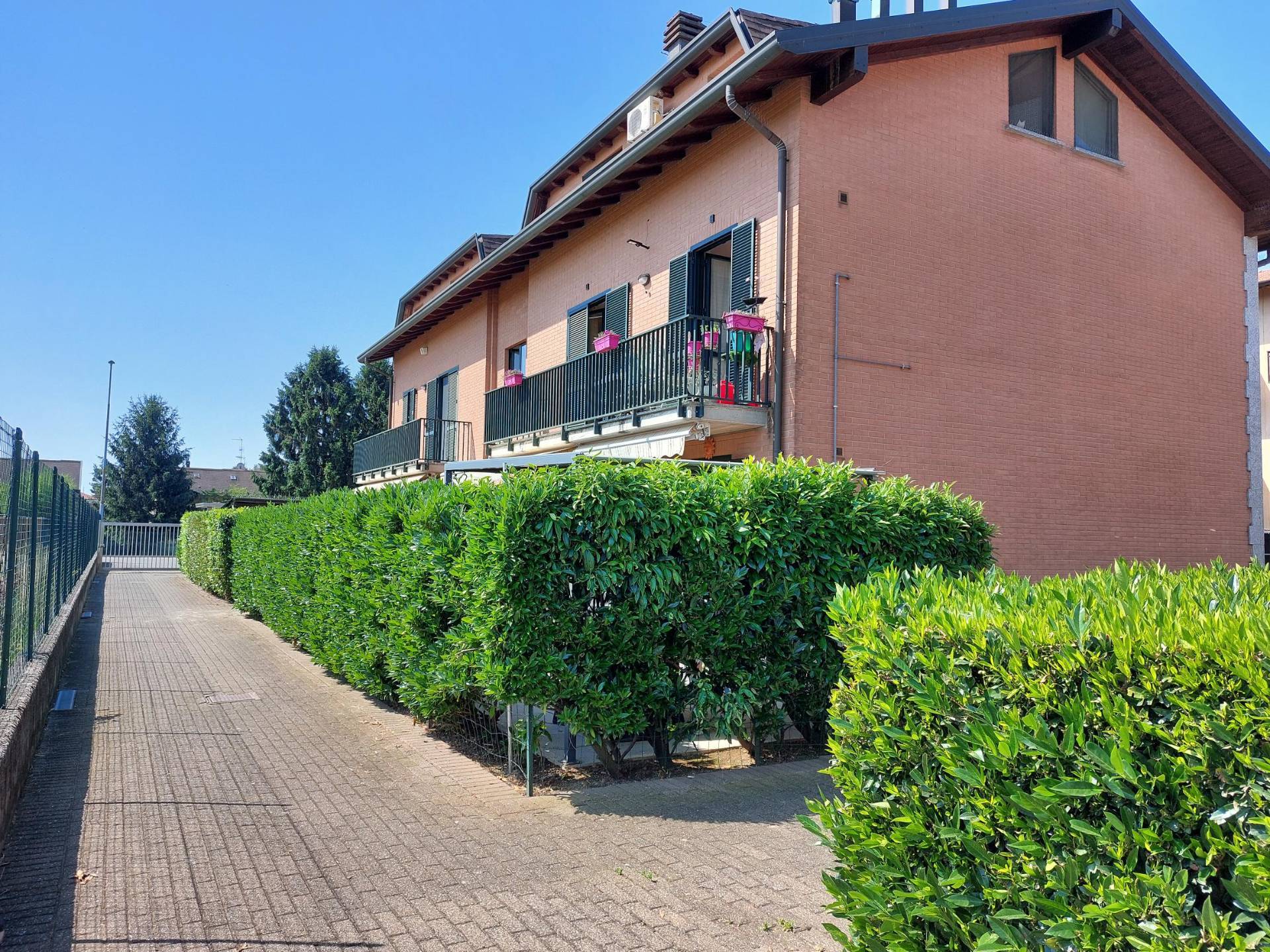 Appartamento in vendita a Lonate Ceppino