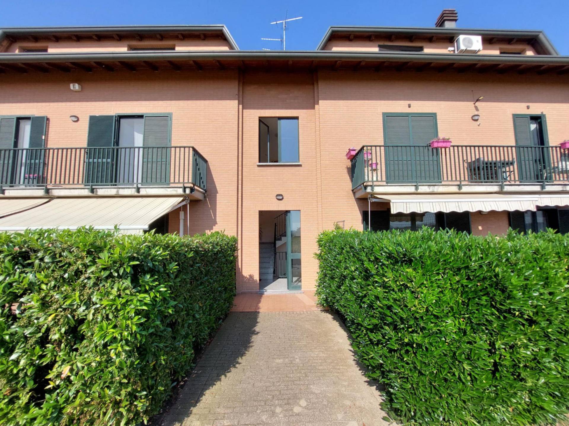Appartamento in vendita a Lonate Ceppino