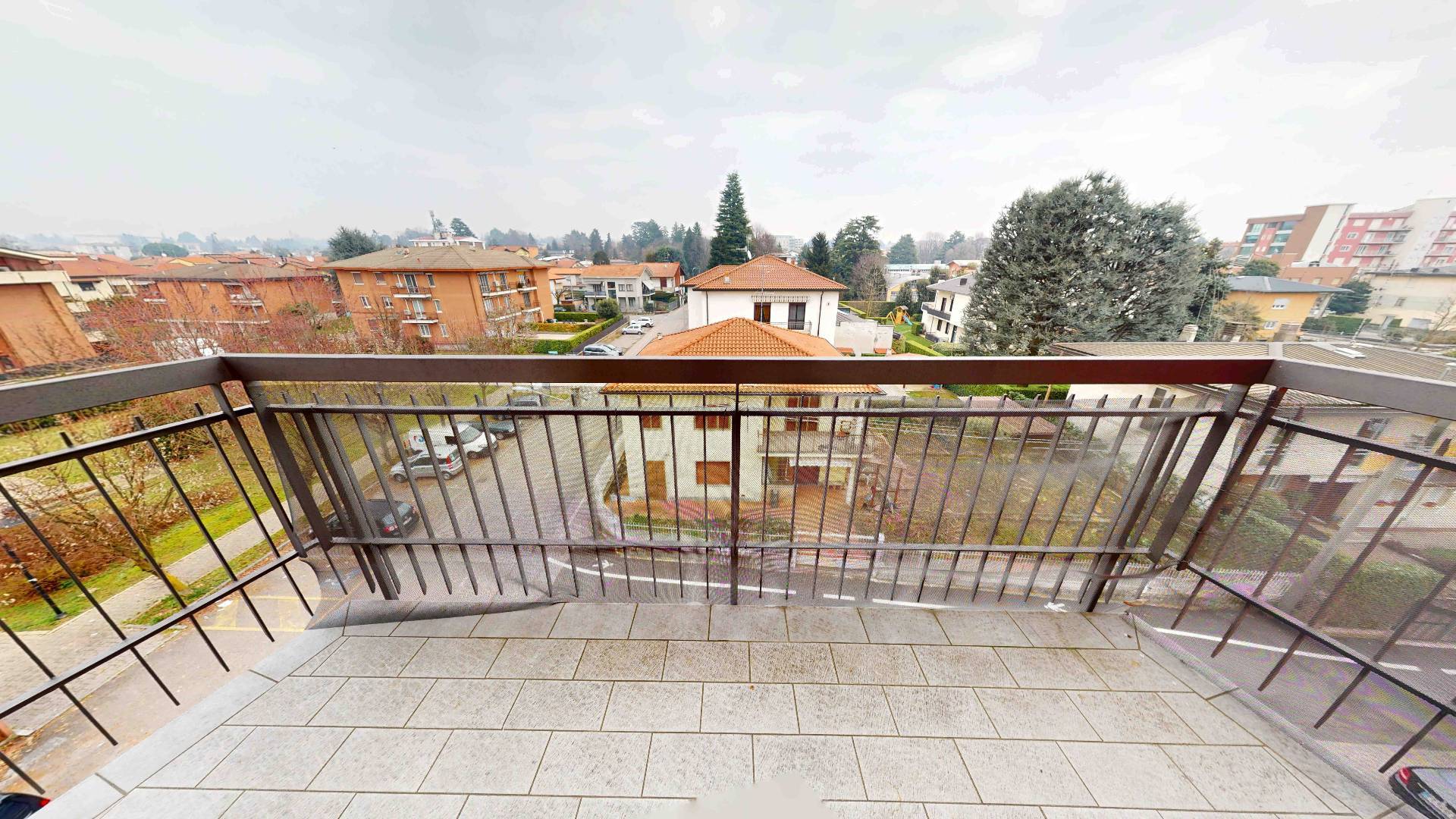 Appartamento in vendita a Tradate, SEMI-CENTRO