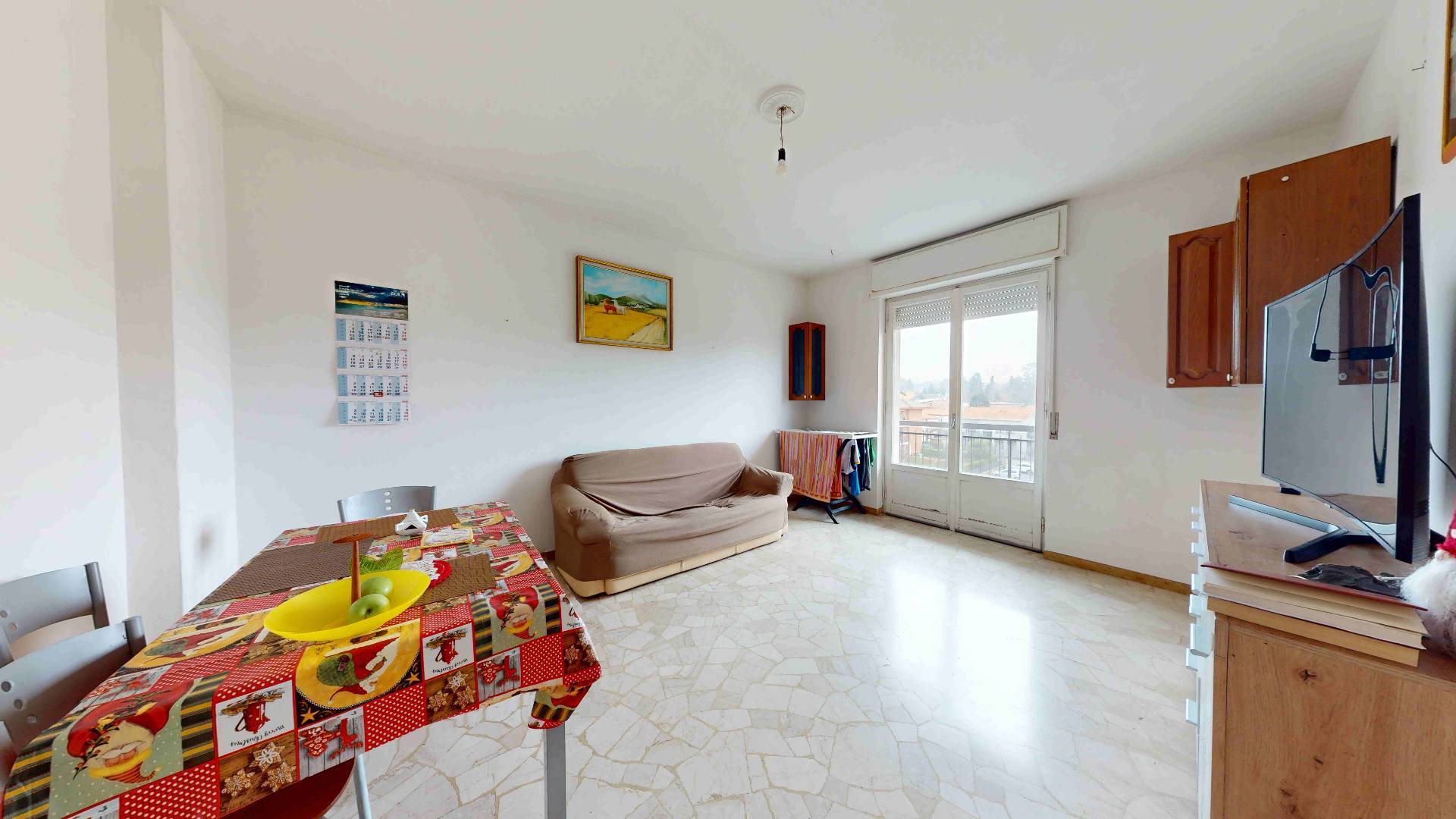 Appartamento in vendita a Tradate, SEMI-CENTRO