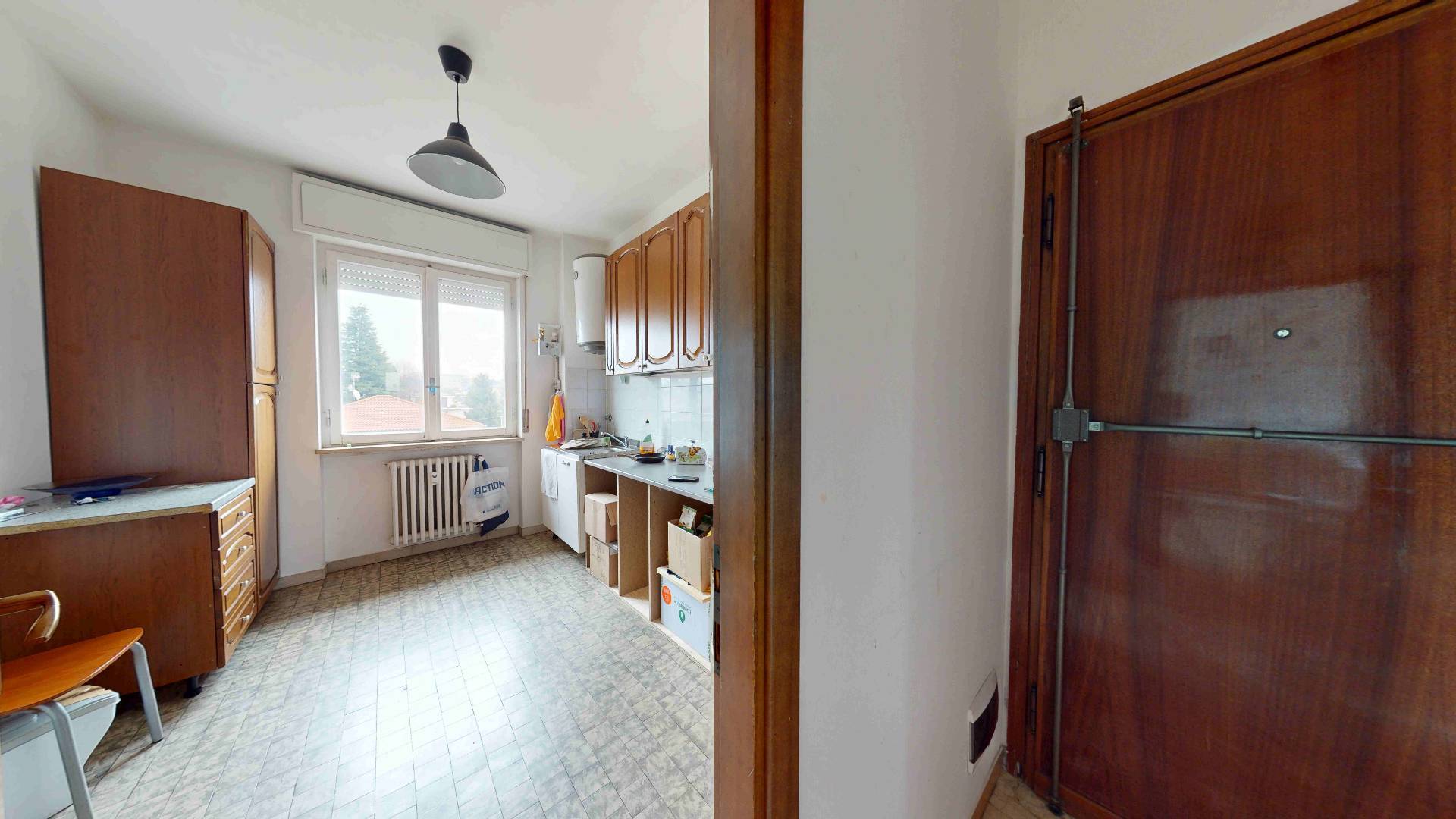 Appartamento in vendita a Tradate, SEMI-CENTRO