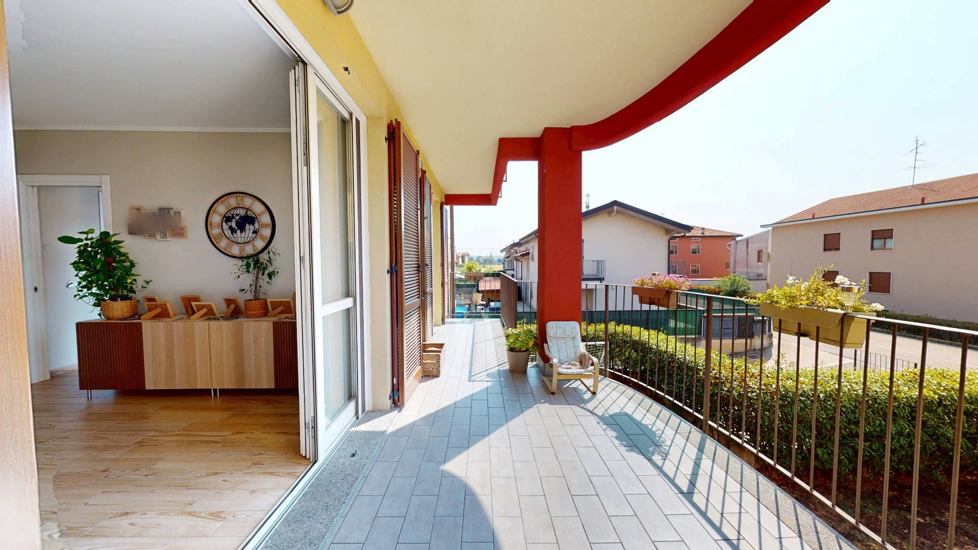 Appartamento in vendita a Lonate Ceppino