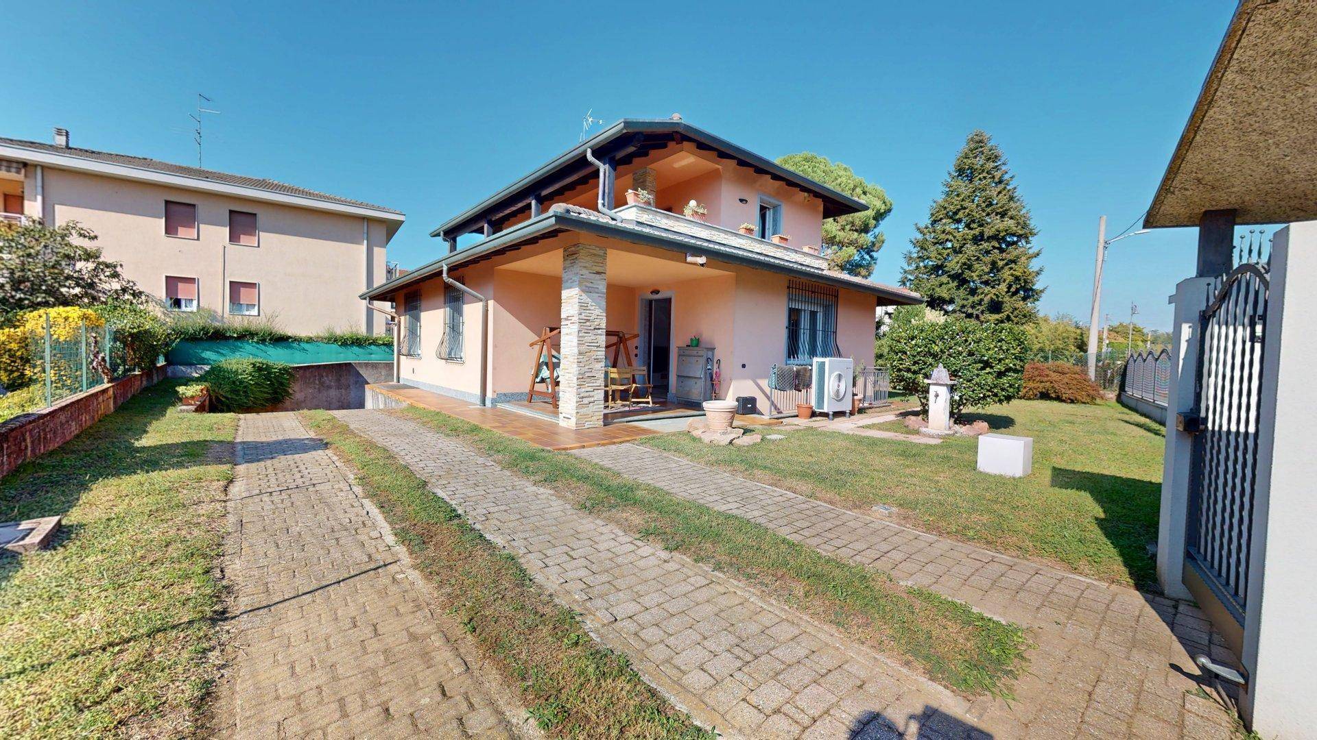Villa in vendita a Tradate