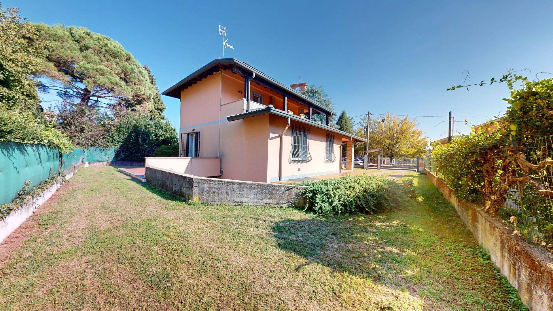 Villa in vendita a Tradate