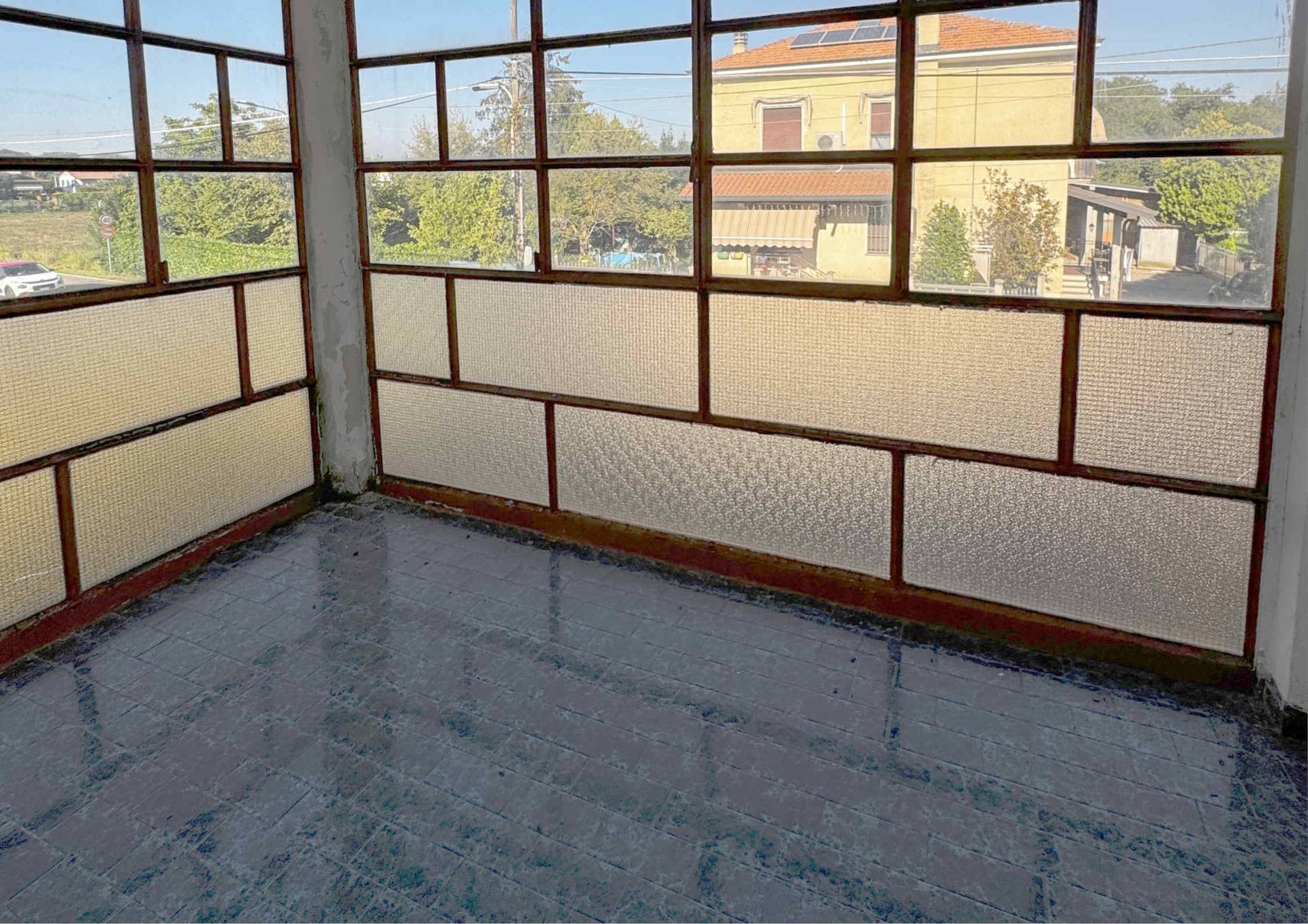 Villa in vendita a Lonate Ceppino