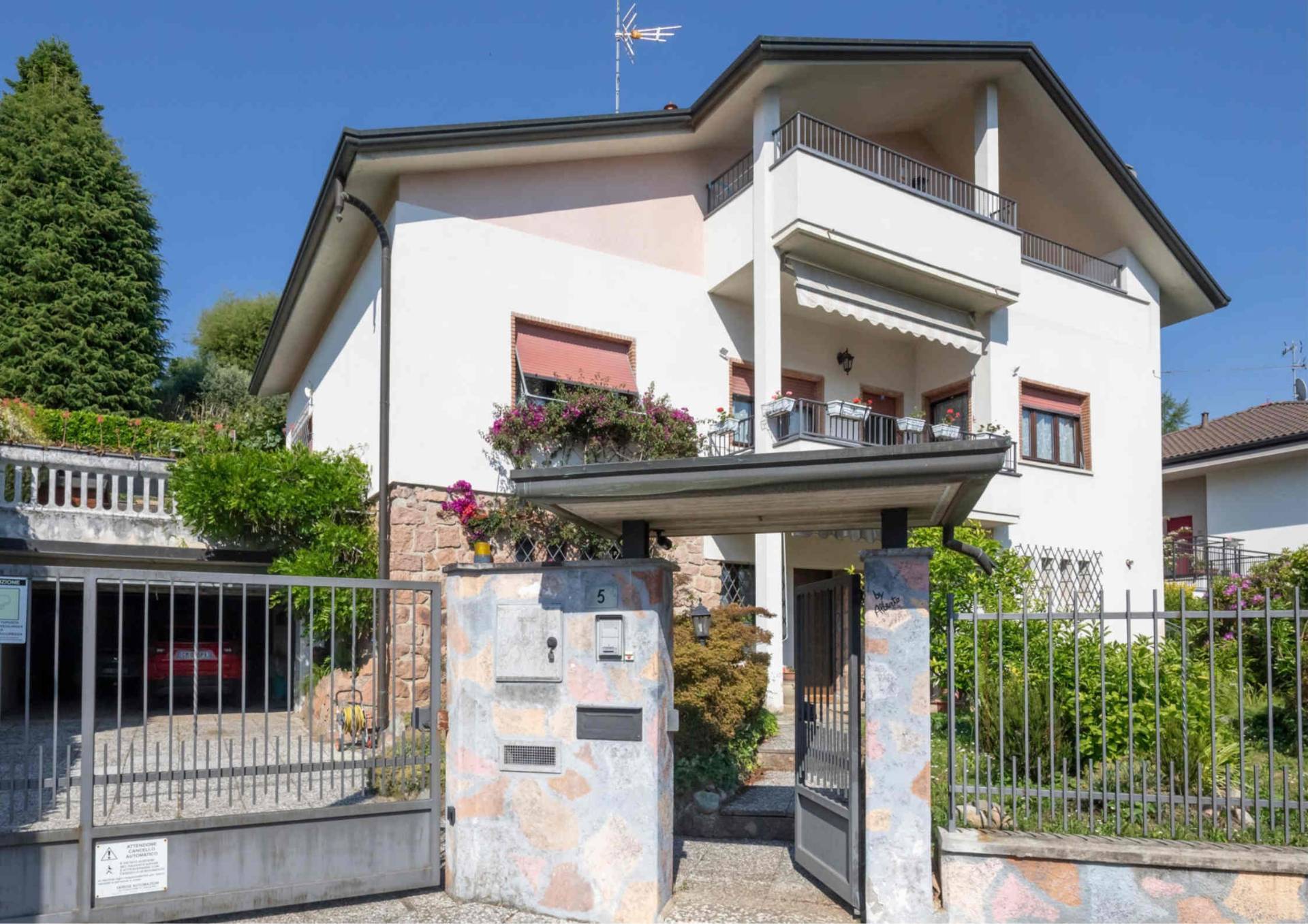 Villa in vendita a Tradate