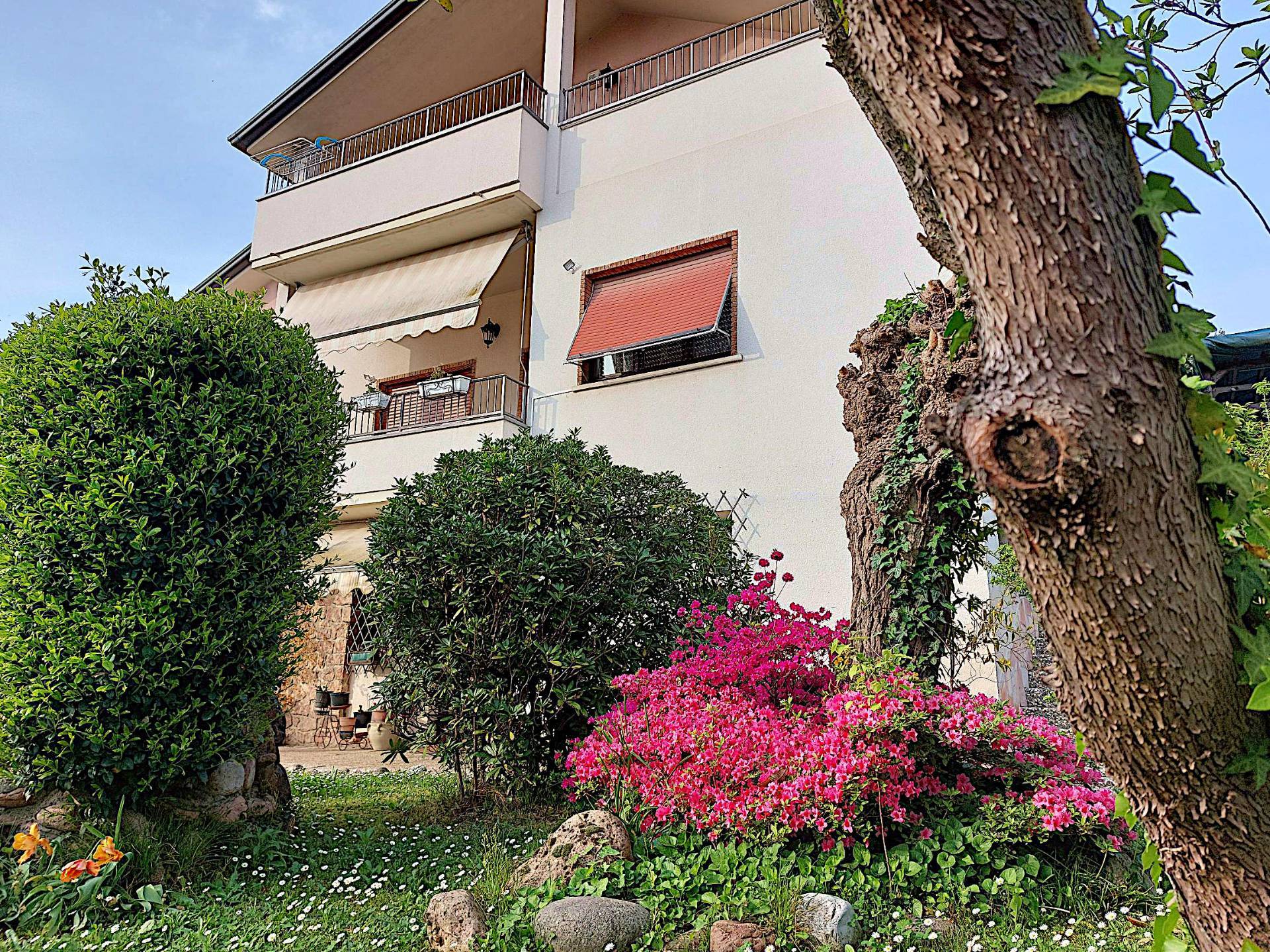 Villa in vendita a Tradate