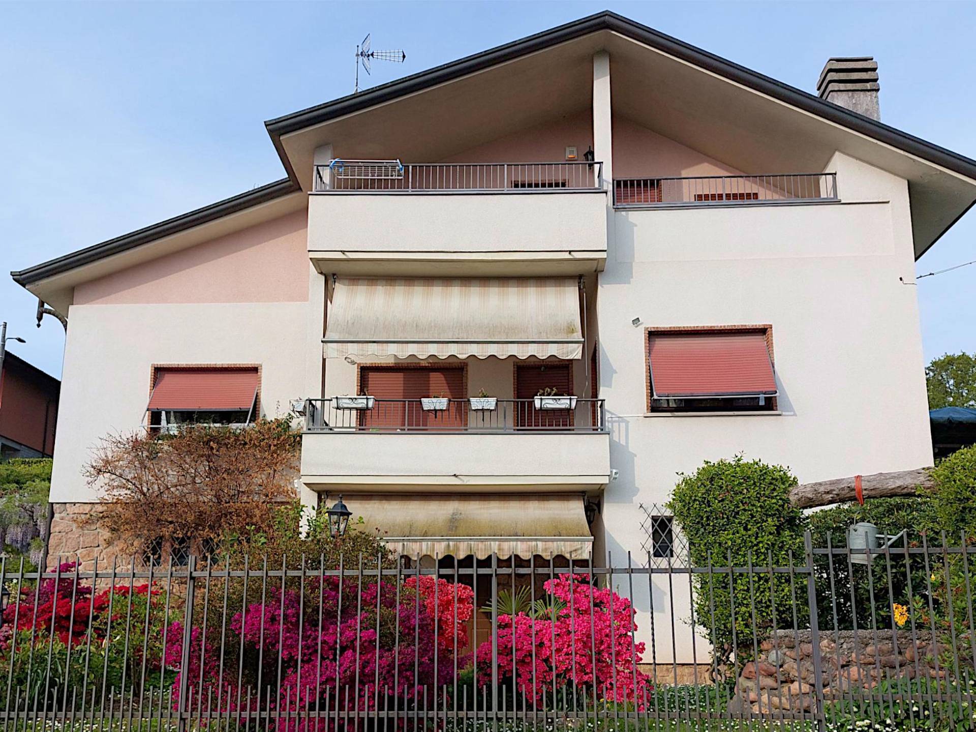 Villa in vendita a Tradate