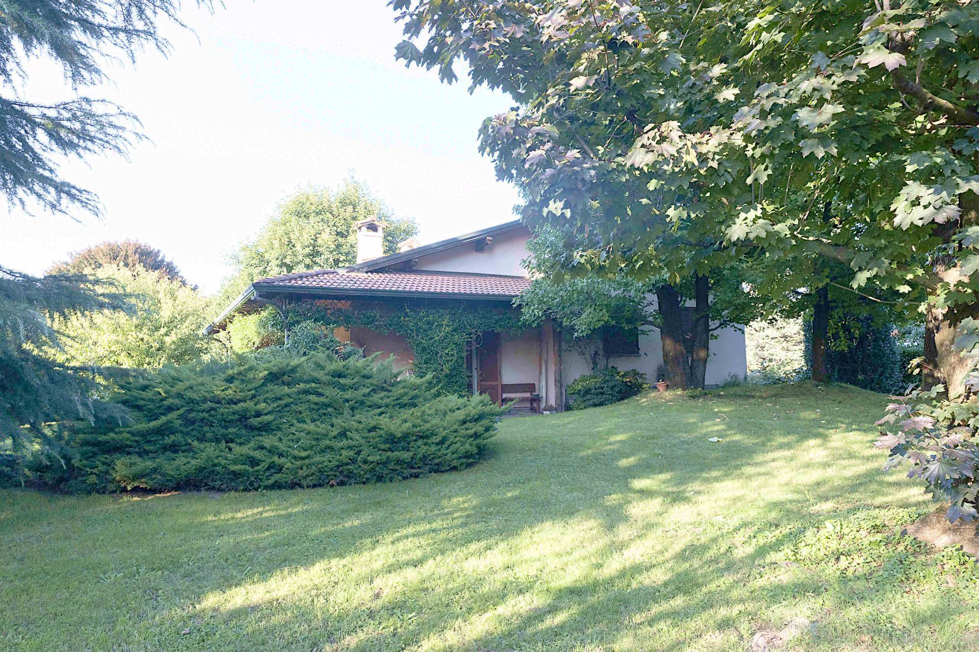 Villa in vendita a Lomazzo