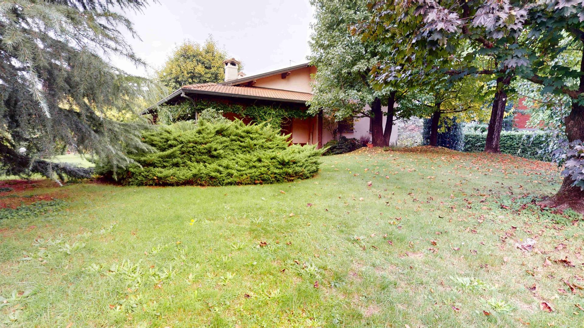 Villa in vendita a Lomazzo