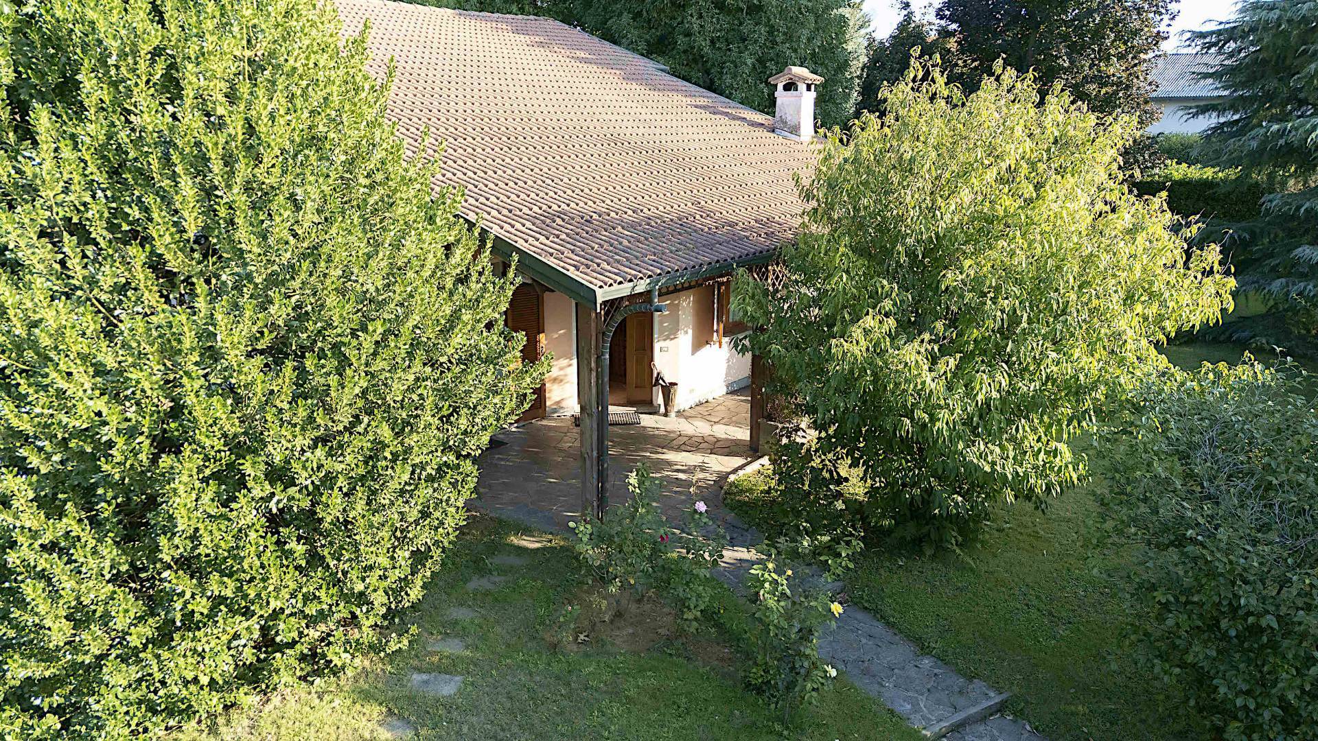Villa in vendita a Lomazzo