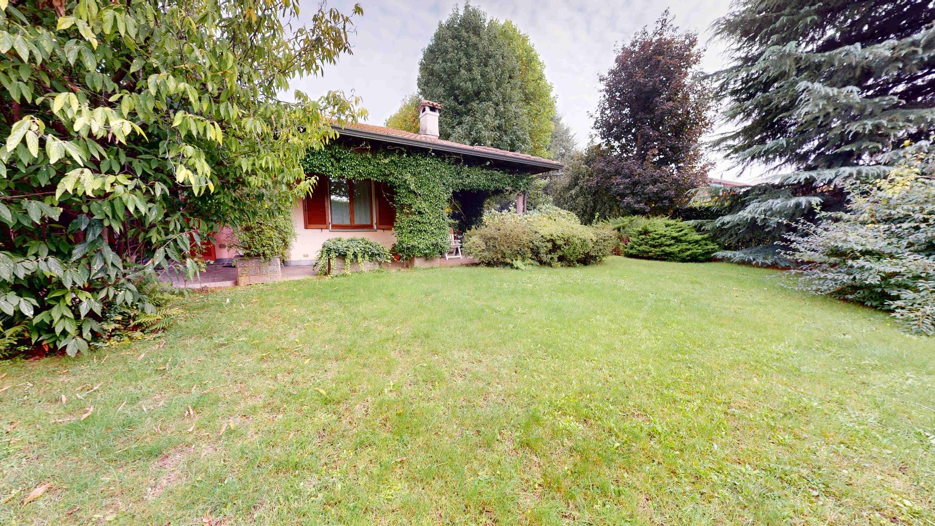 Villa in vendita a Lomazzo