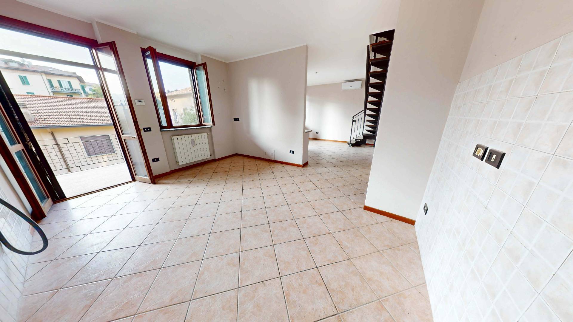 Appartamento in vendita a Buguggiate