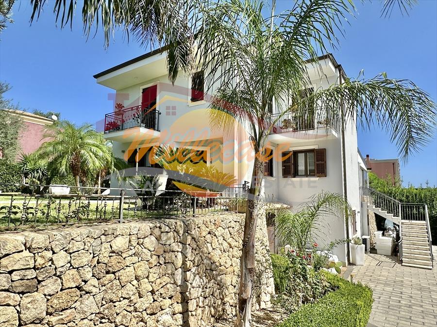 Villa con giardino, Siracusa tremmilia