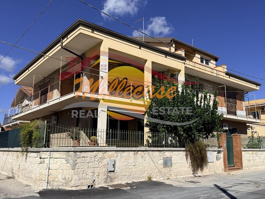Trilocale in vendita in via monte cammarata, Siracusa
