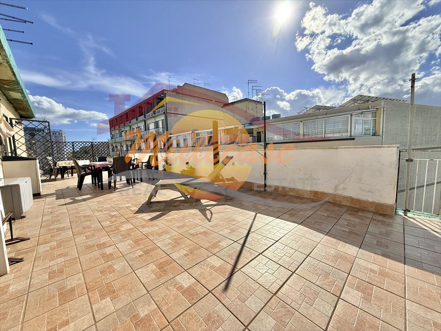 Attico ristrutturato in viale zecchino, Siracusa