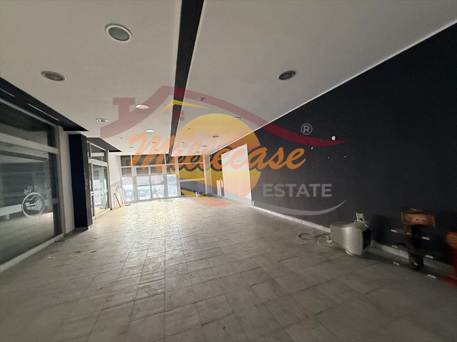 Locale commerciale in vendita in viale zecchino, Siracusa
