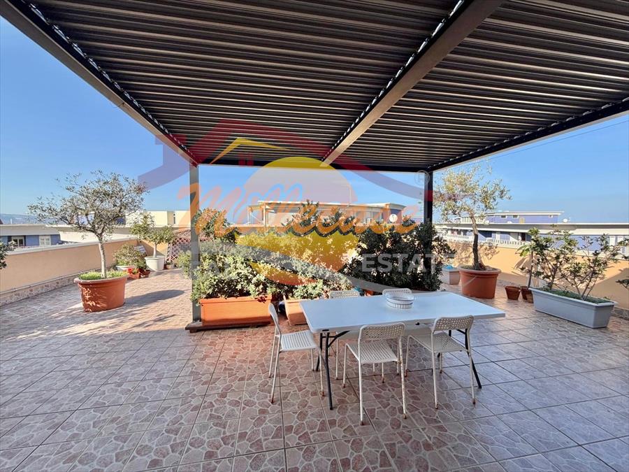 Attico ristrutturato in viale scala greca, Siracusa