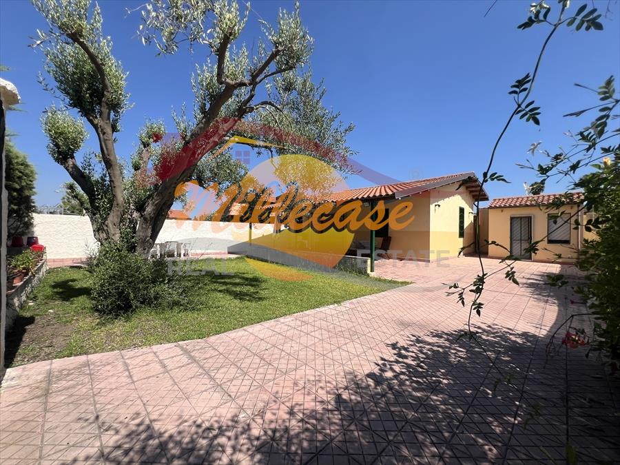 Villa con giardino, Siracusa fanusa