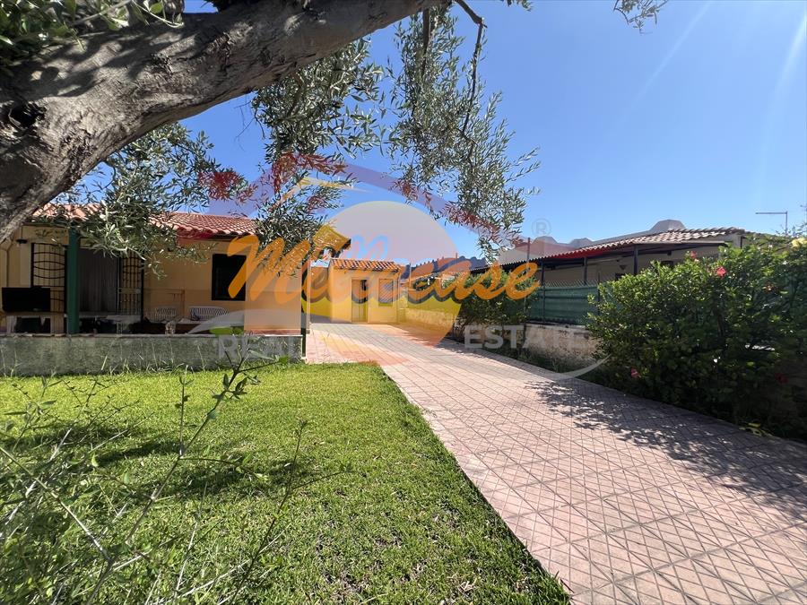 Villa con giardino, Siracusa fanusa